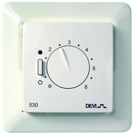 DEVI Терморегулятор DEVIreg 530, (+ 5+ 45С), механічний, датчик на проводі 3м, 85 х 85мм, макс. 15A, білий