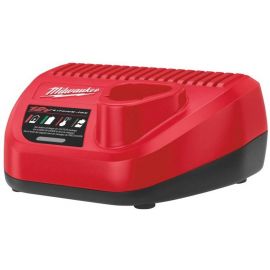 Milwaukee Зарядний пристрій M12C, 12В, 0.71кг